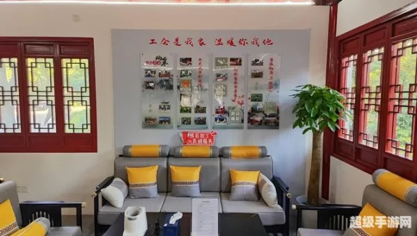 他不小心把身体留在了教工休息室